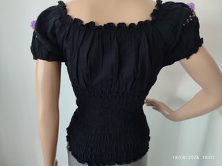 Top cotone nero con ricami viola