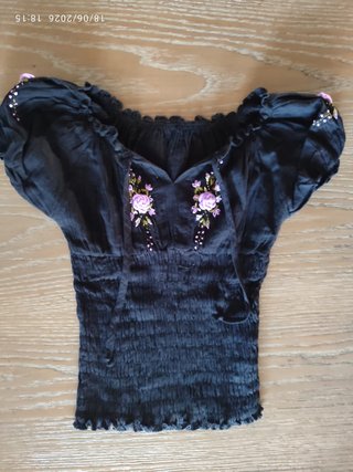 Top cotone nero con ricami viola