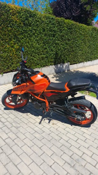 KTM Duke 390 2025 Naranja Negra