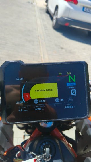 KTM Duke 390 2025 Naranja Negra