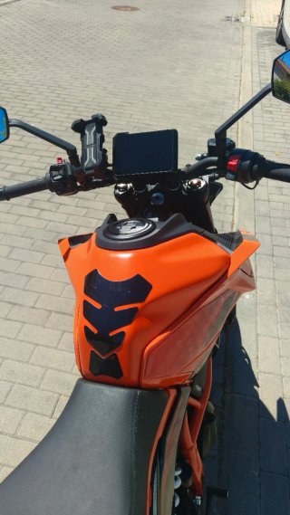 KTM Duke 390 2025 Naranja Negra