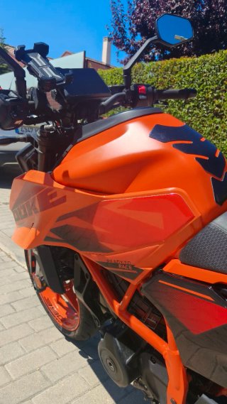 KTM Duke 390 2025 Naranja Negra