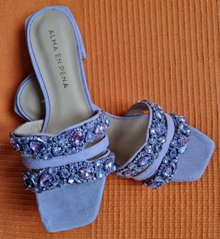 Sandalias Alma en Pena lila sin estrenar