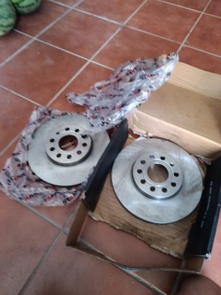 Discos Freno Delanteros Ventilados STARK