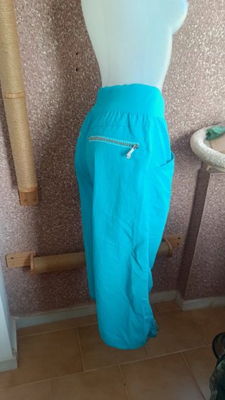 Pantalón corto playero turquesa