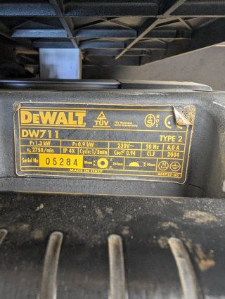 Ingletadora Dewalt DW711