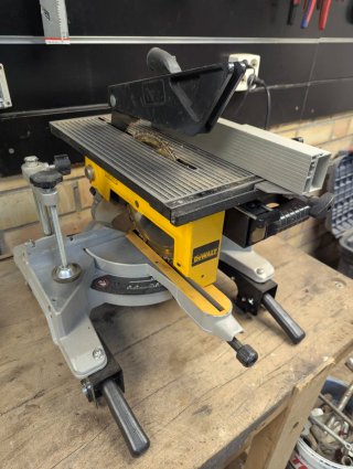 Ingletadora Dewalt DW711