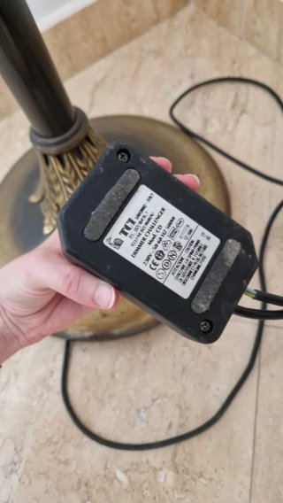 Lampada da terra dorata classica