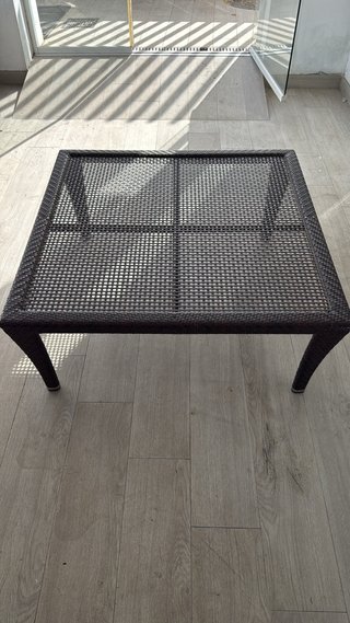 Elegante 4 sillones de ratán con cojines con mesa