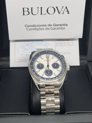 Bulova Lunar Pilot Panda caja y documentación