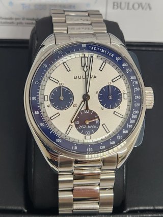 Bulova Lunar Pilot Panda caja y documentación