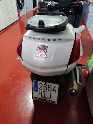 Peugeot Metropolis 400i Blanca Scooter 3 Ruedas