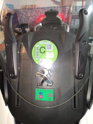Peugeot Metropolis 400i Blanca Scooter 3 Ruedas