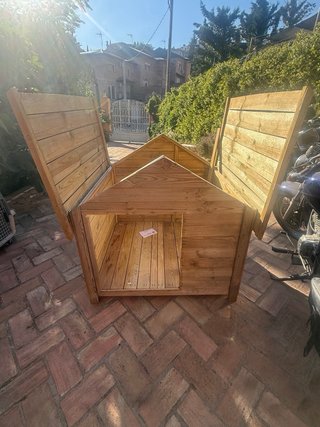 Caseta para perro de madera