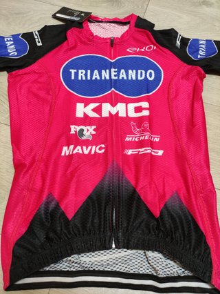 Equipación Ciclismo acabado corte láser t.M