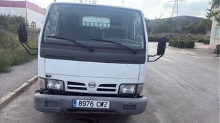 Nissan Cabstar 2004