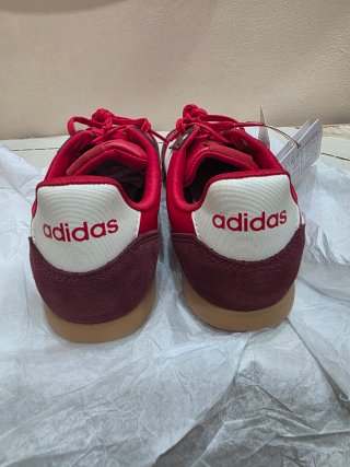 Zapatillas Adidas Rojas y Marrones Nuevas