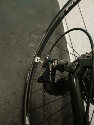 Bicicleta de carretera Giant de carbono