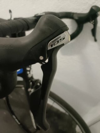 Bicicleta de carretera Giant de carbono