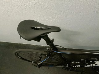 Bicicleta de carretera Giant de carbono