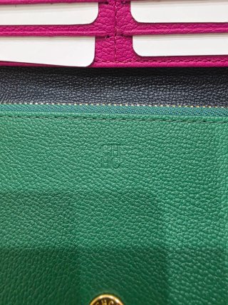 Billetera Carolina Herrera CH Multicolor