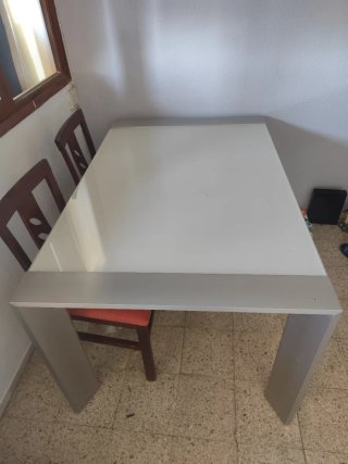 Mesa de salón cristal y metal