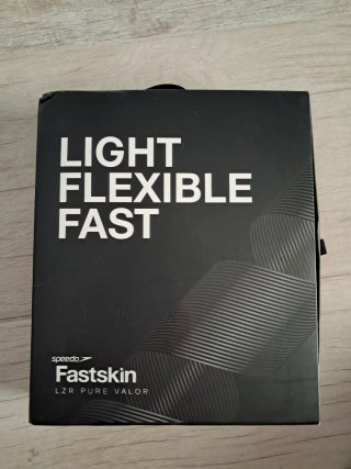 FAST SPEEDO. ESPALDA CERRADA. LZR PURE VALOR.