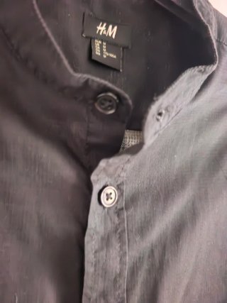 Camisa H&M Negra Manga Corta Talla L
