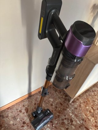 Aspiradora Ultenic con accesorios