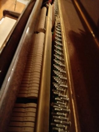 Piano Vertical Rösler Marrón