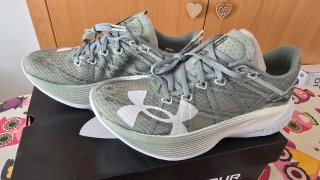 Under Armour Velociti Élite 2 Gris