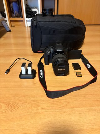Canon EOS 750D + 18-135mm + Accesorios