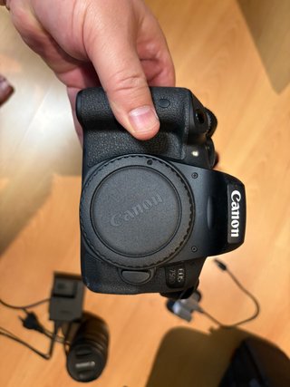 Canon EOS 750D + 18-135mm + Accesorios