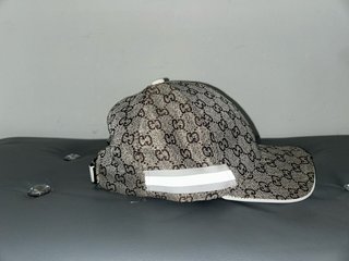Cappello Gucci beige/marrone usato