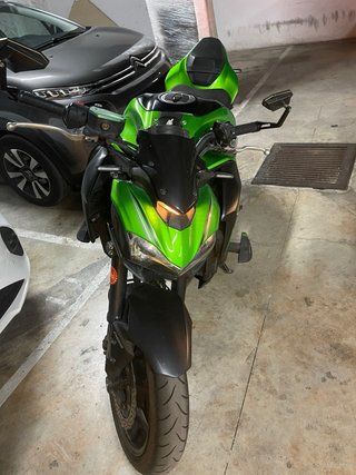 Kawasaki Z900e Limitada - Negro/Verde