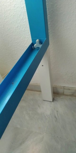 Escritorio Infantil Blanco y Azul altura regulable