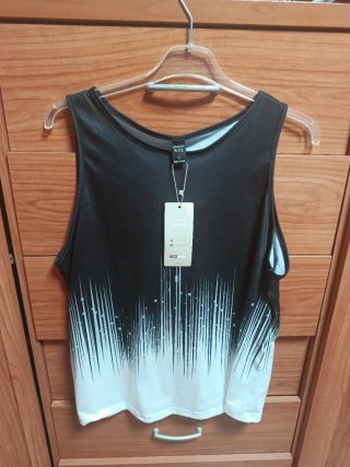 Camiseta Emery Rose Talla L