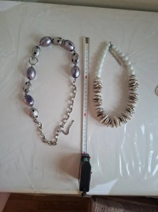 Collares y pulseras 1,5€ cada pieza Todas 5 euros