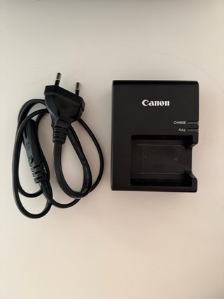 NUEVA Canon EOS 1200D DSLR Reflex + bolsa HAMA