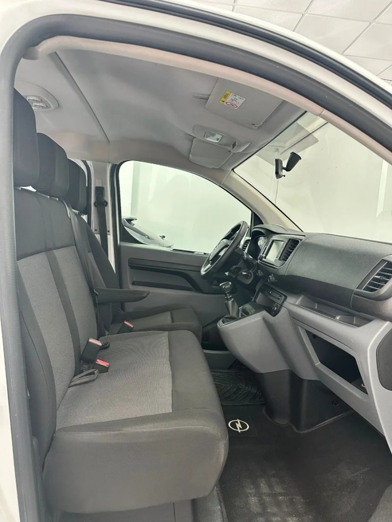 Opel Vivaro 2021, foto 10