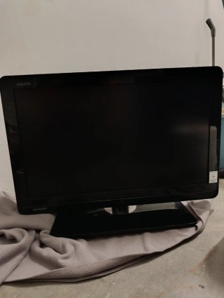 2 Televisores Negro/Plata por 15€