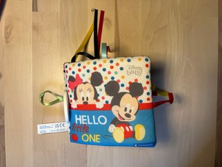 Libro de tela sensorial Disney Baby - Mickey y Min