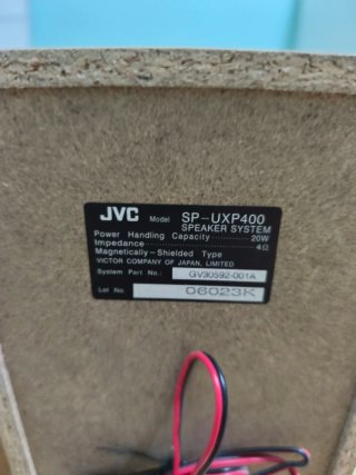 Altavoces JVC Marrones y Plateados