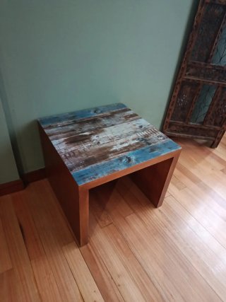 Mesa auxiliar madera maciza