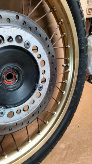 Rueda dorada Delantera África Twin 750
