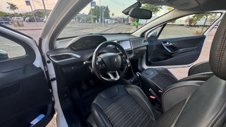 Peugeot 208 2014