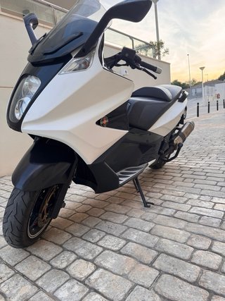 Gilera GP800 2011.