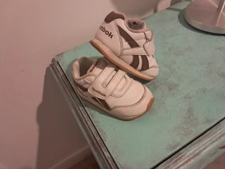 Zapatillas Reebok bebé blancas y marrones