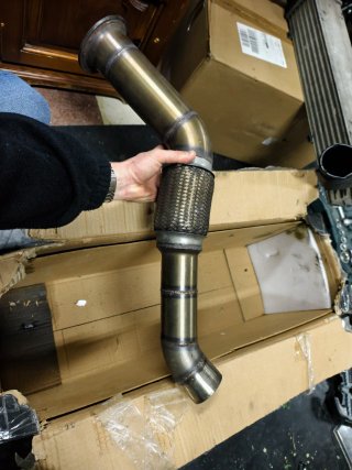 Downpipe BMW 330d E92