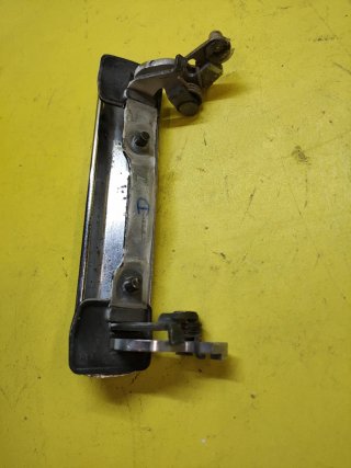 MANETA PUERTA DELANTERA DERECHA NISSAN L35 L80